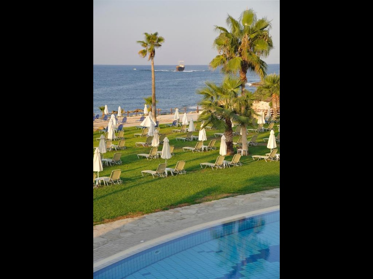 Akti Beach Hotel & Village Resort